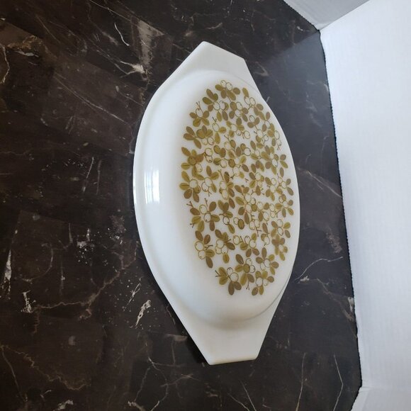 Pyrex Lid Verde Oval 2.5 QT lid - 945 C white green design. Handles - Picture 8 of 9